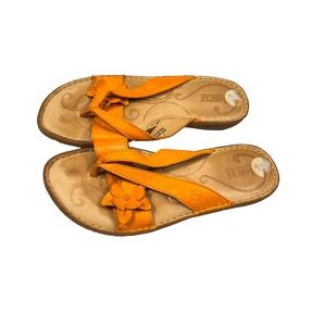 Born Flower Thong Women's 7 Orange Leather Slip On Comfort Casual Summer Sandals
